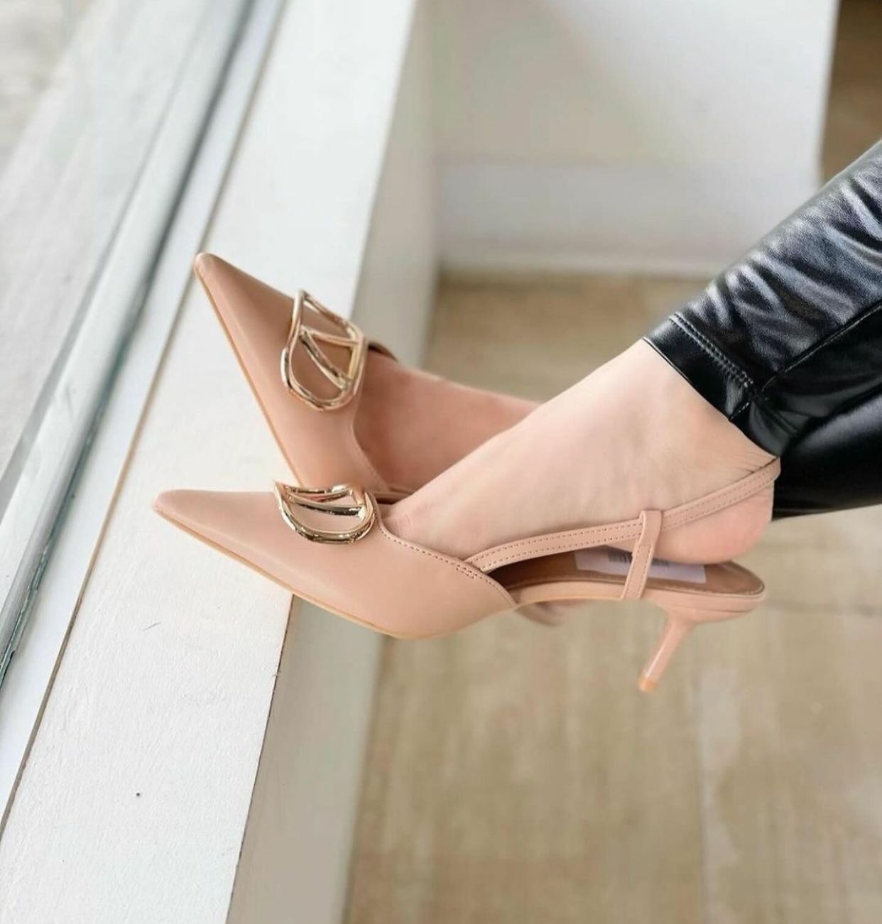 SEDUCTIVE STILETTO