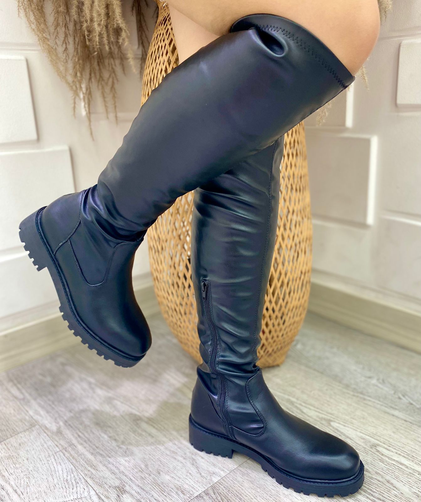 LEATHER BOOTS